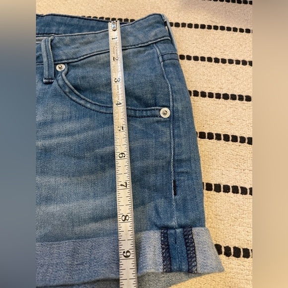 Hudson Denim Jean Shorts RN# 107906 Medium Wash Med Distressing USA Made Sz 27 - Picture 9 of 9